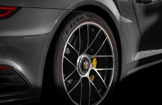 各メーカーの様々なカスタムパーツを取り揃えています | 拠点を置く中野市で車の整備を行うzero1